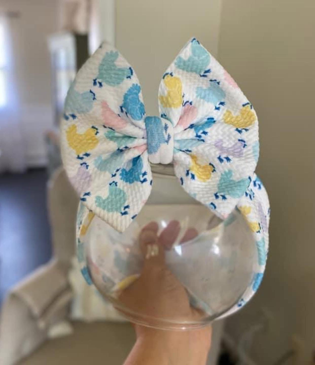 Retro Chickens Bow