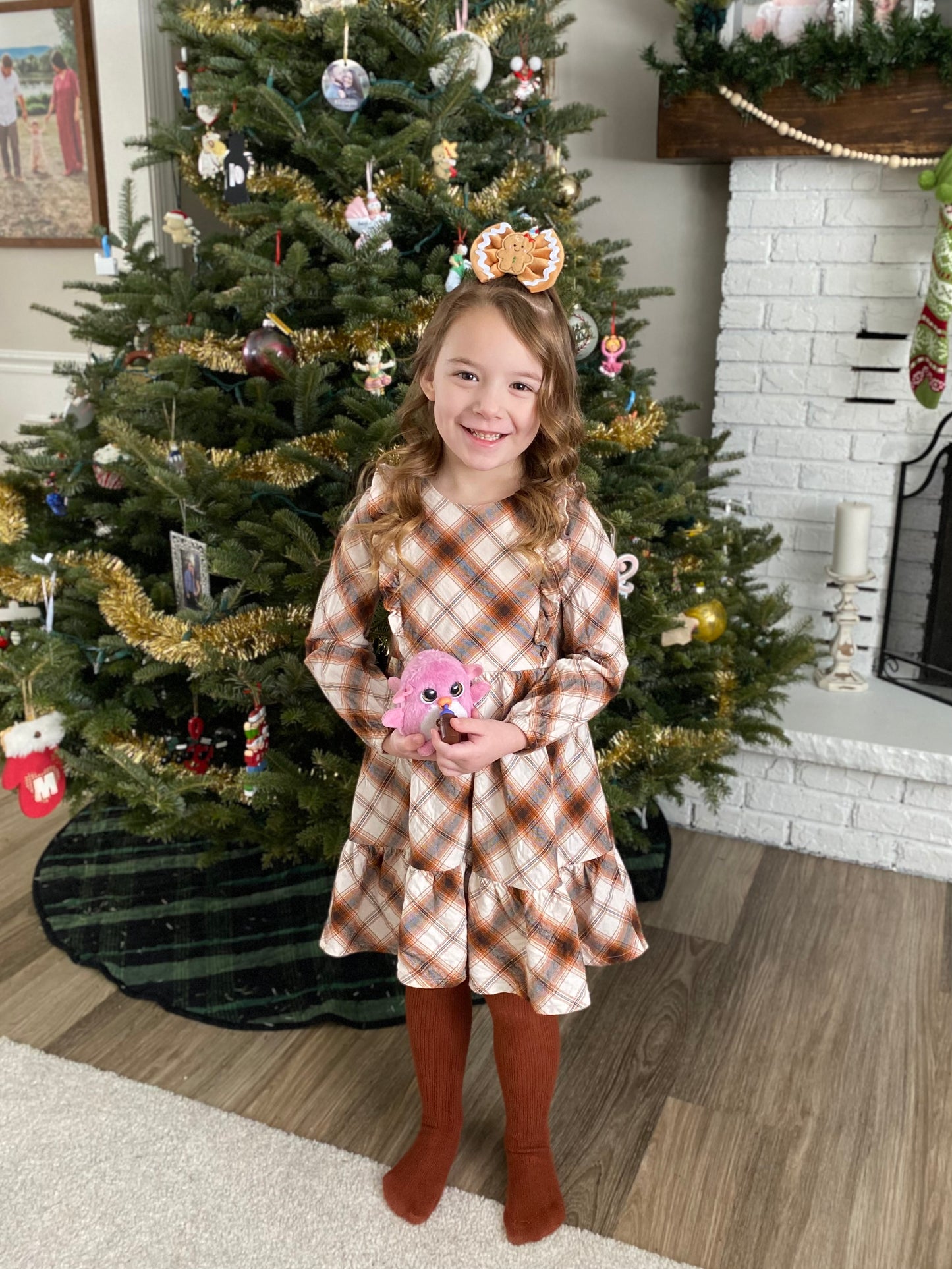 Gingerbread Velvet Bow