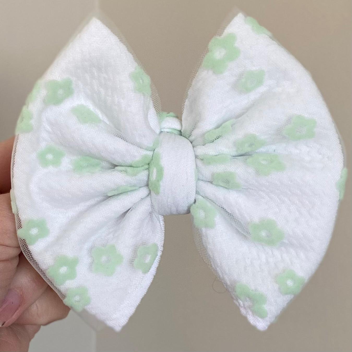 Daisy Mesh Bow