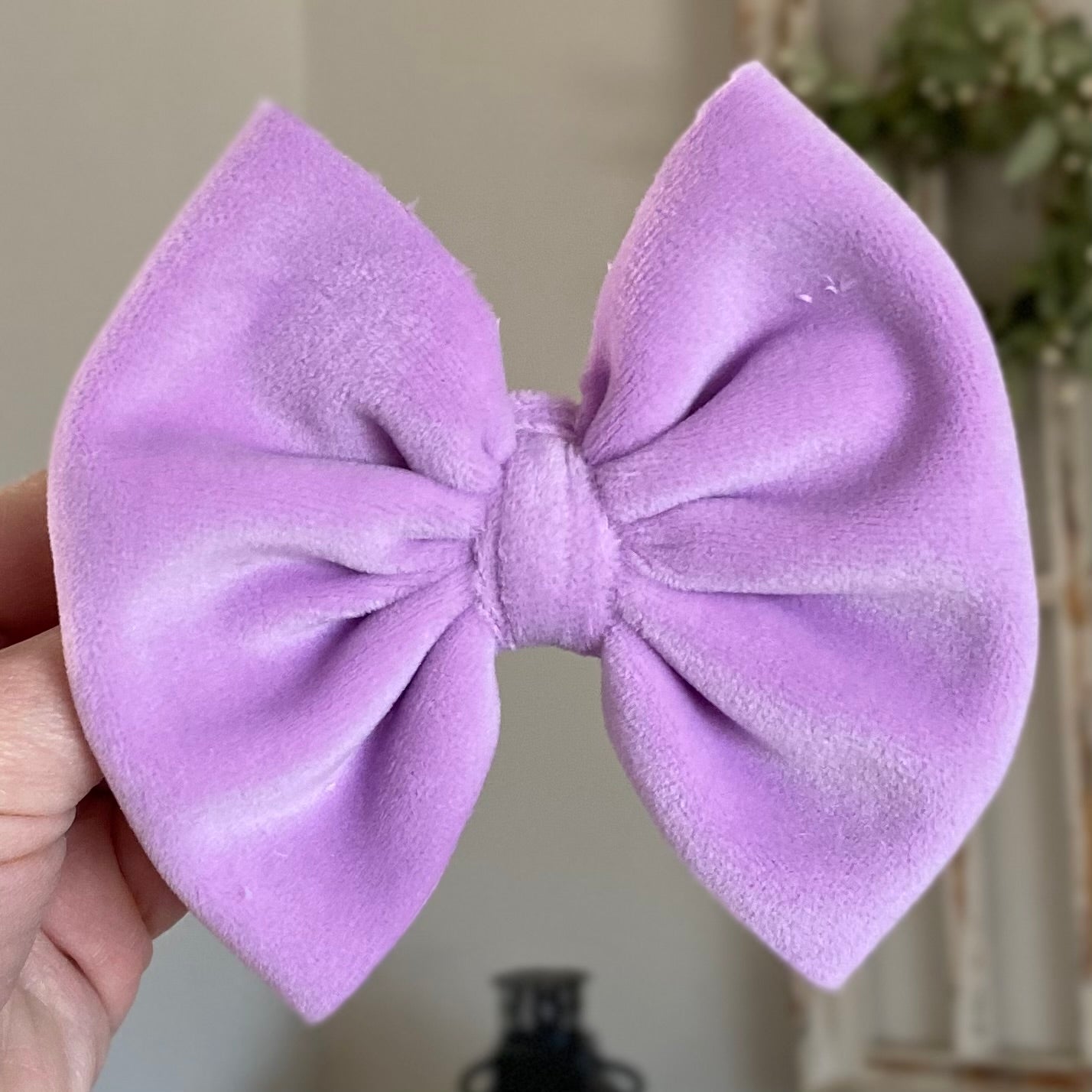 Orchid Plushy Velvet Bow