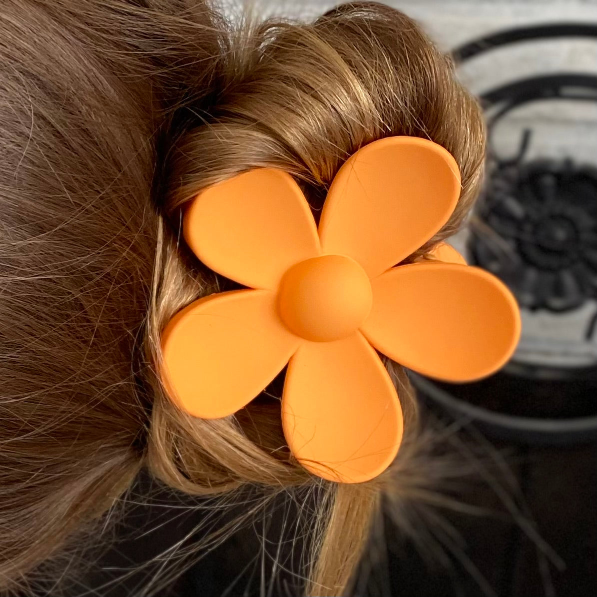 Daisy Claw Clip