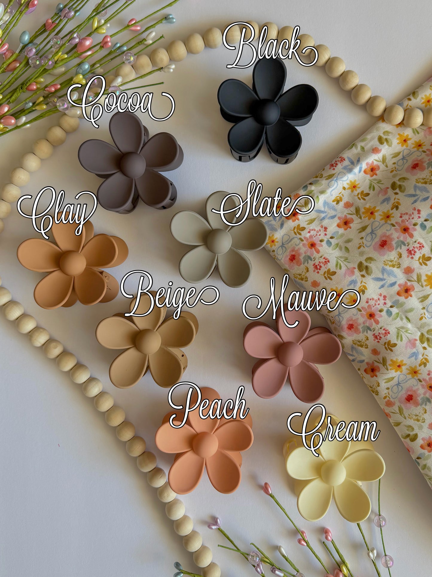 Neutral Daisy Claw Clip