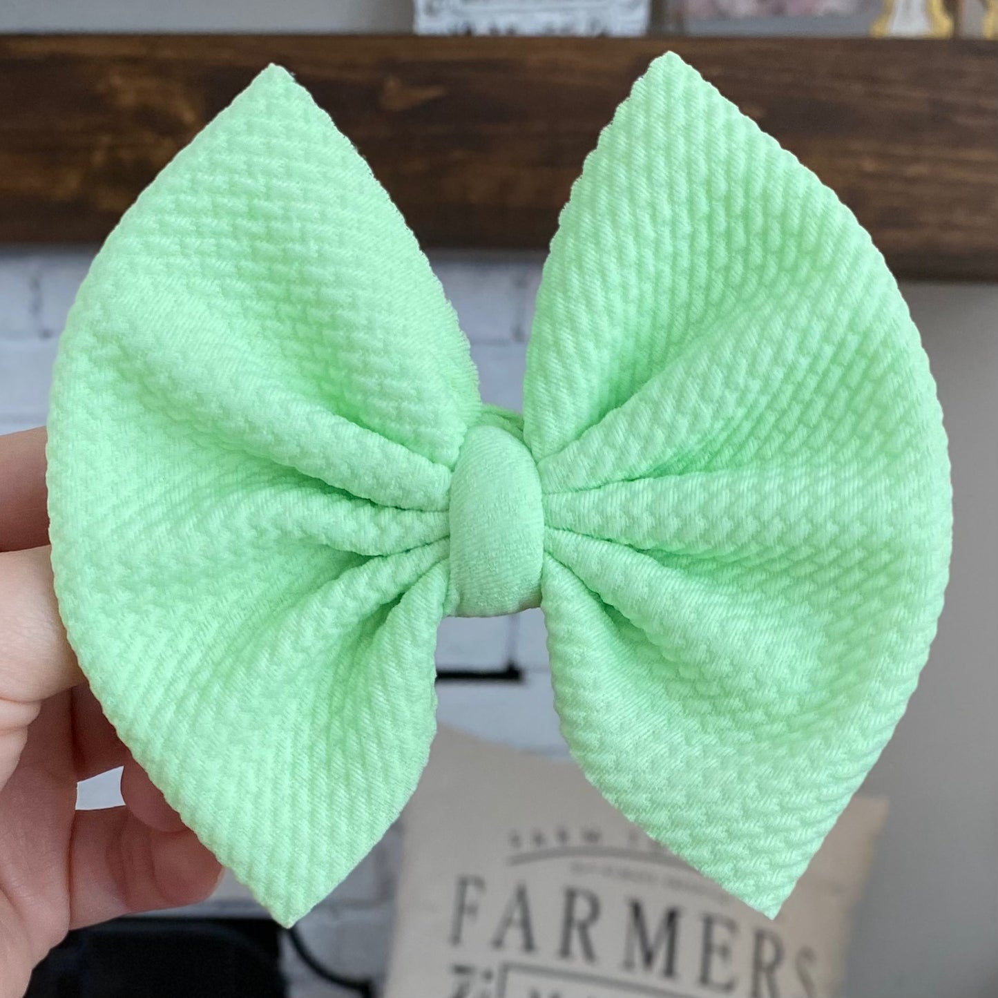 Honeydew Bow