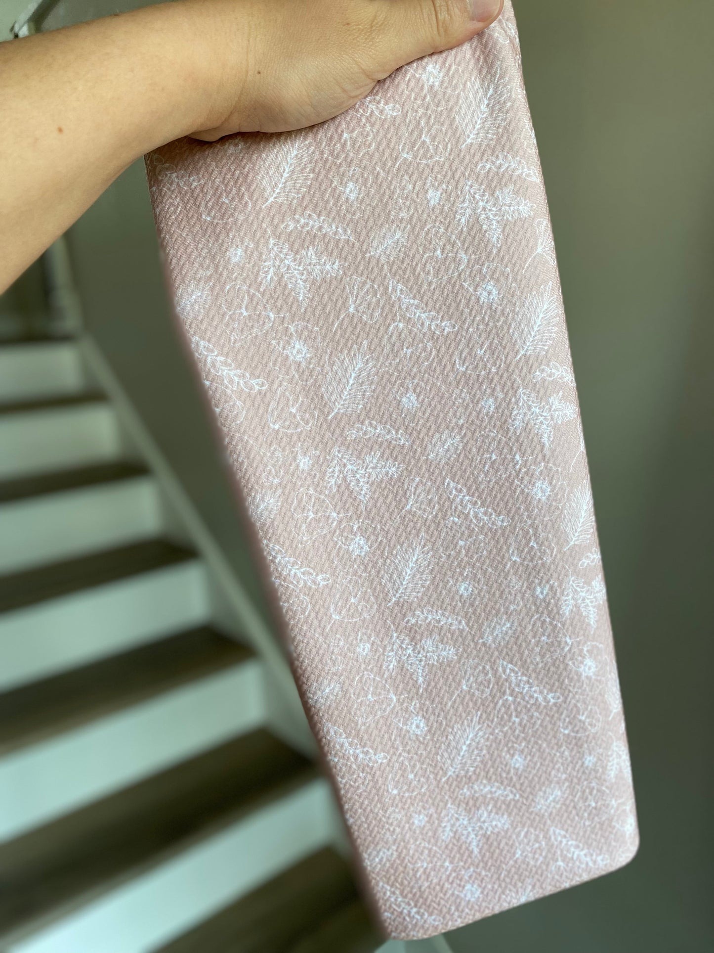 Beige Botanicals Bow