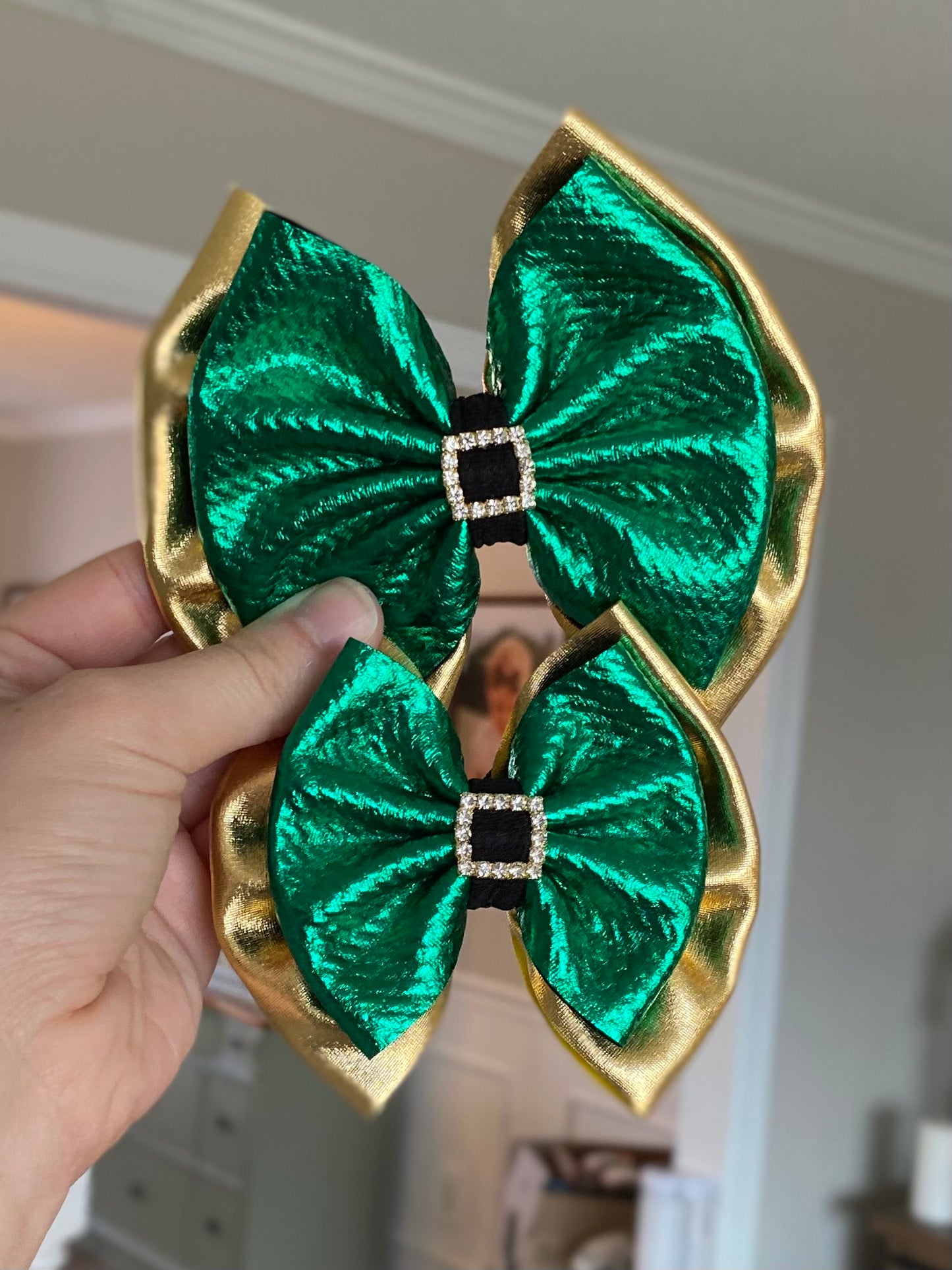 Leprechaun Buckle Bow