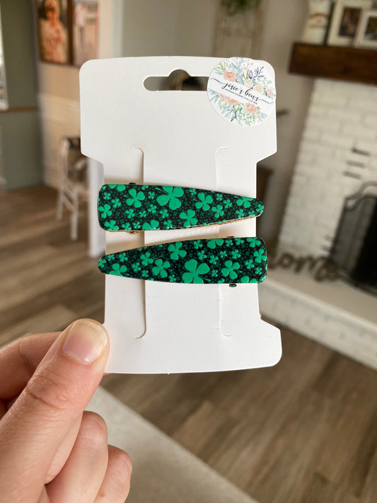 Shamrocks Clip Set