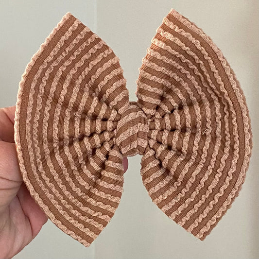 Waved Bow - Cappuccino