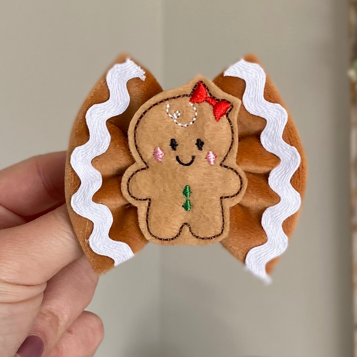 Gingerbread Velvet Bow