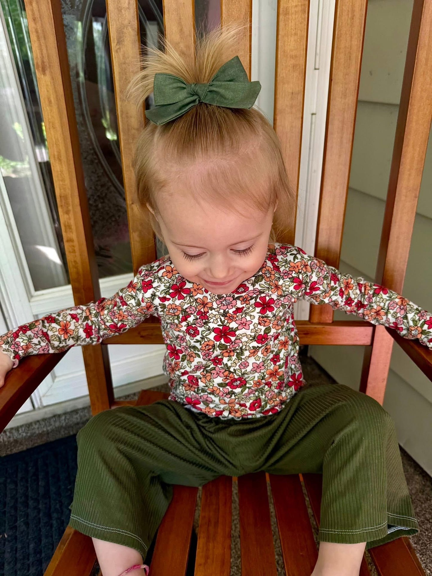Ruffled Ruby Bow