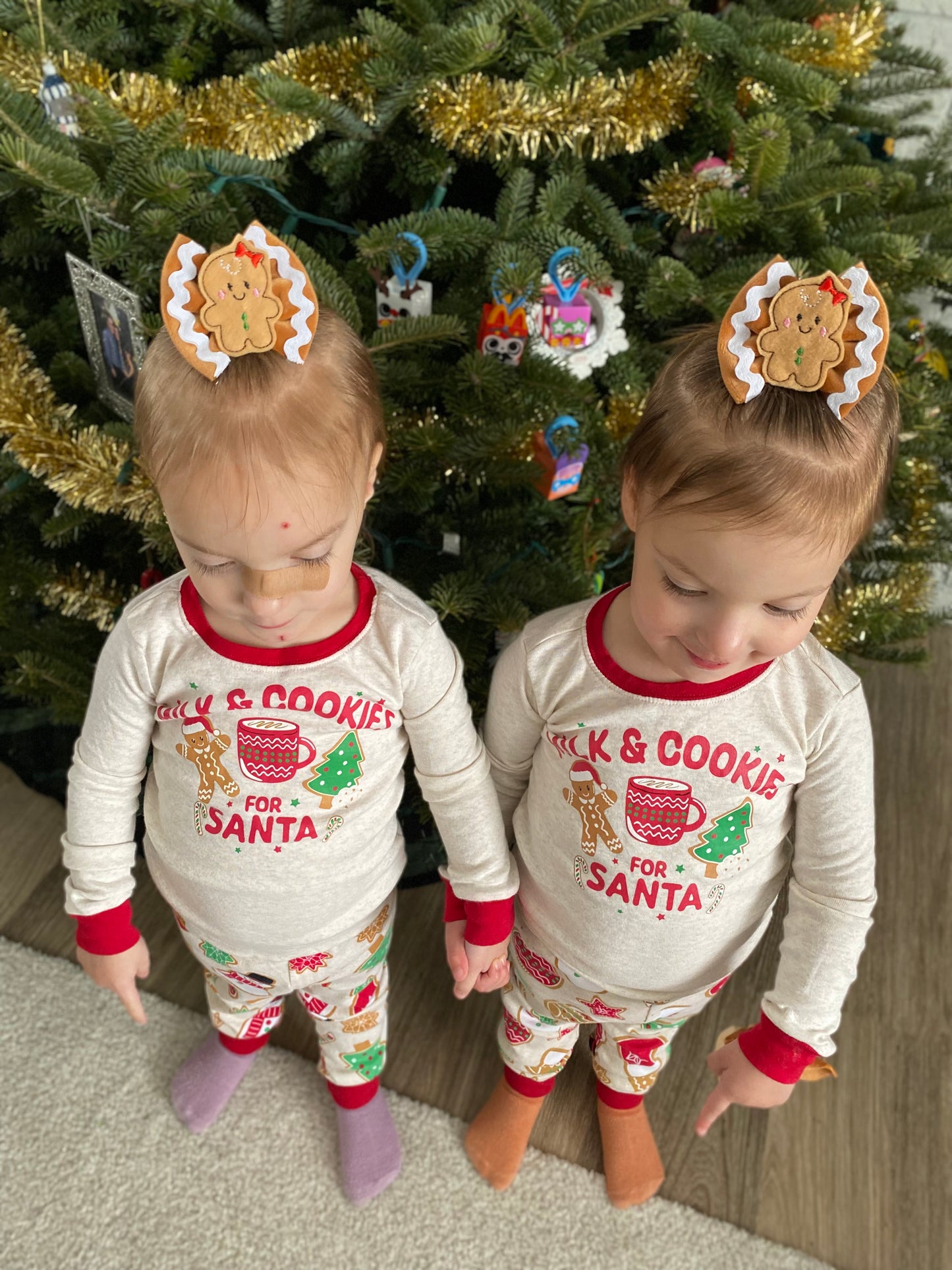 Gingerbread Velvet Bow