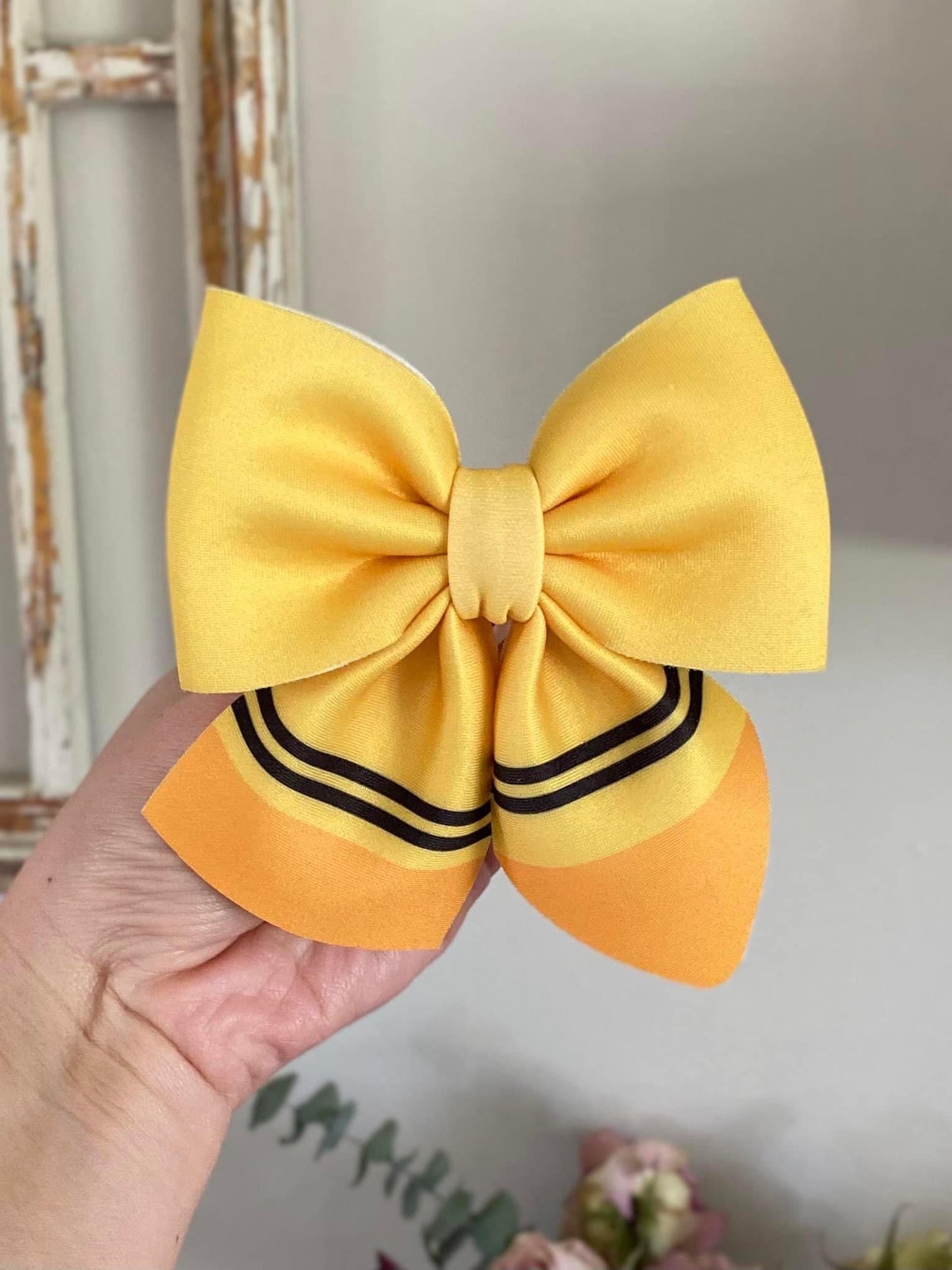 Crayon Sailor Bow