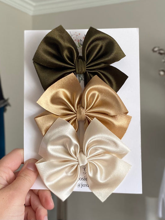 Holiday Satin Pinwheel Trio