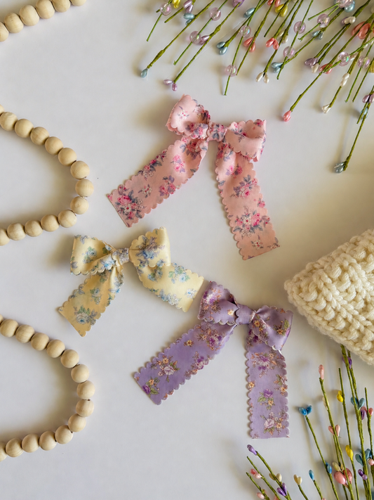Scalloped Floral Ribbon Bow