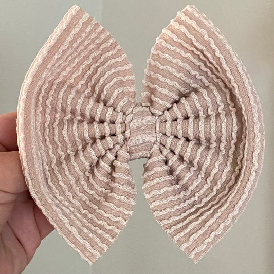 Waved Bow - Latte