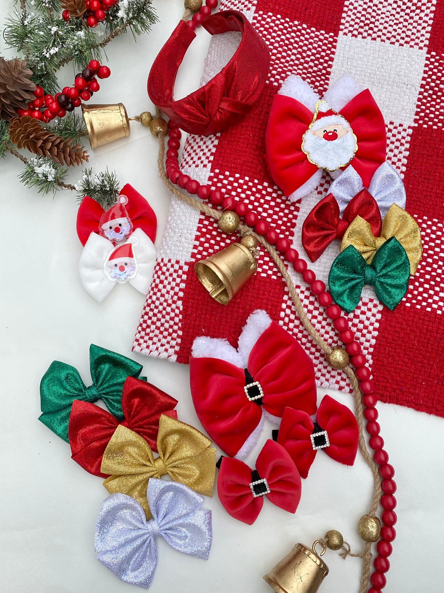 Santa Velvet Buckle Bow