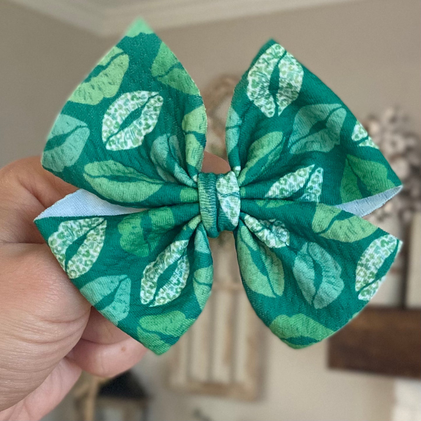 Kiss Me! I’m Irish Pinwheel Bow