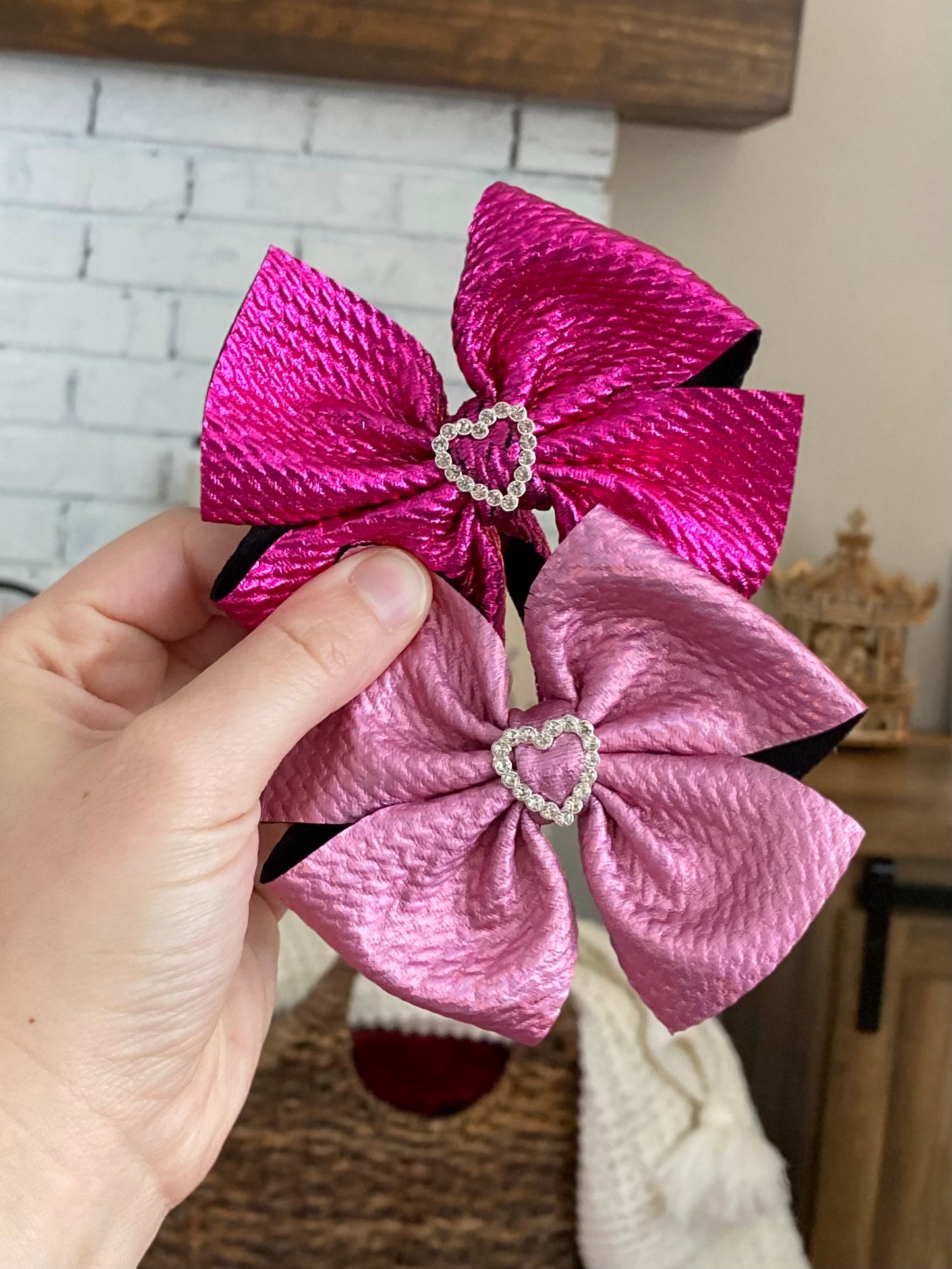 Metallic Heart Buckle Bow