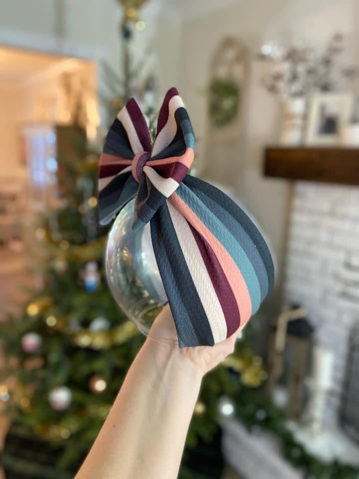 Winter Stripe Bow